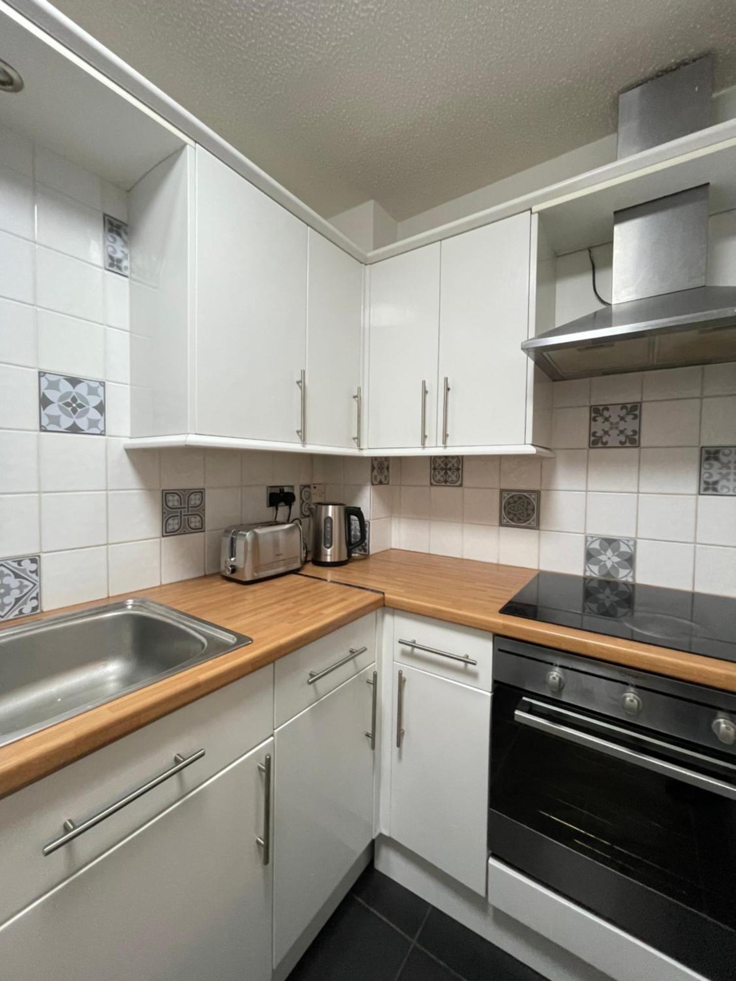 Cardiff Bay Apartment With Parking Zewnętrze zdjęcie